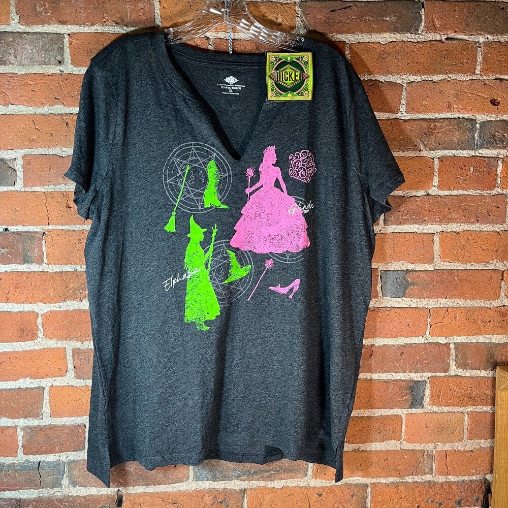 Wicked Broadway Graphic Tee NWT Glinda Elphaba Dark Gray XL